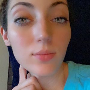 Meet your Posher, Leslie